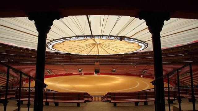 plaza de toros cubierta de zaragoza